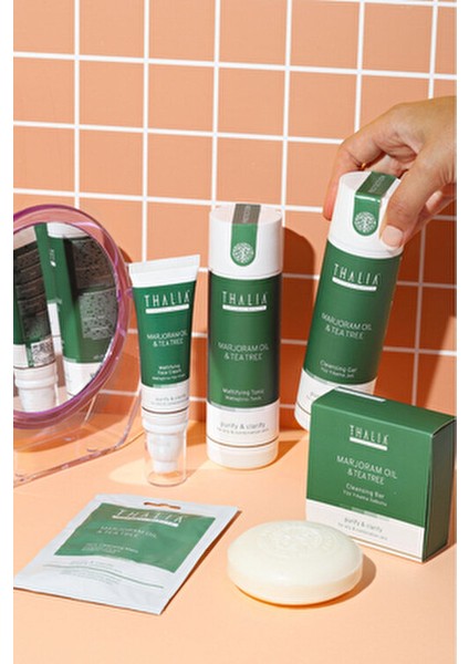 Yüz Bakım Kremi Sıkılaştırıcı Etkiyle Karma Ciltler İçin 50 ml E Vitamini İçerir