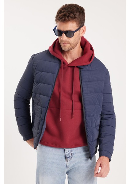 Erkek Regular Fit Klasik Kesim Dik Yaka Çift Cepli Sıcak Tutan Lacivert Şişme Mont fırsatları