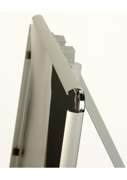 50CM x 70CM Alüminyum Çerçeveli Teleskopik Ayaklı Kaldırım Reklam Panosu modelleri