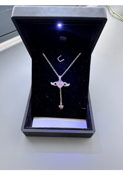 Işıklı Kutuda Sevgi Meleği Kolyesi Çelik