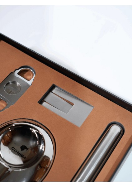 Çakmak Kesici Tüp Küllük Sehpa Beşli Gümüş Puro Seti CST0263 fırsatları