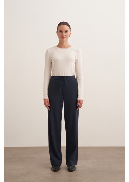 Beli Kordonlu Pantolon