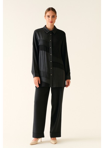 2807 Tuniğin Önü ve Yakası Düğmeli Kol Ucu Manşetli Ön Kısmı Kat Detaylı Pantolonun Beli Yarım Lastikli Cepli Çizgili Ipek Kupra Ikili Takım #09-25#