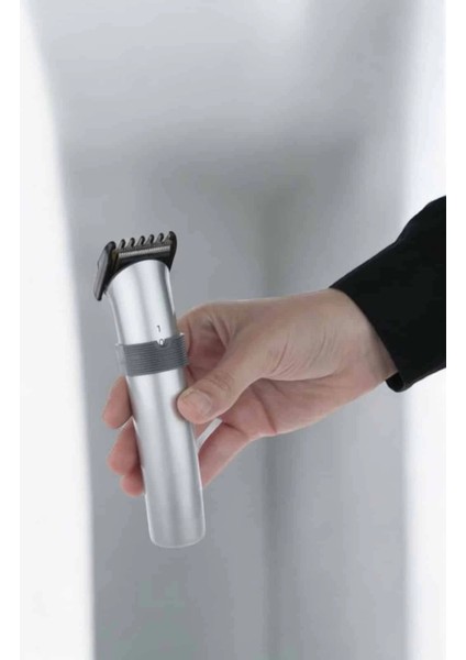 Buğz 4 Taraklı Profesyonel Şarjlı Saç ve Sakal Kesme Tıraş Makinesi Seti fırsatları