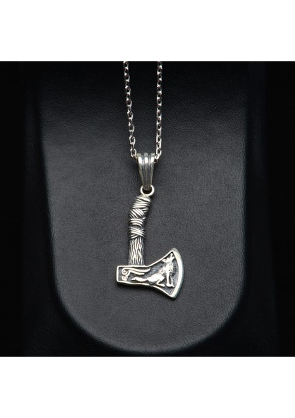 586 Balta Figürlü Gümüş Kolye fiyatları