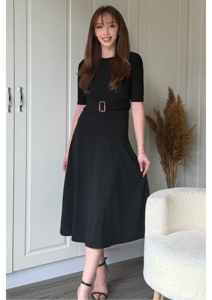 Kısa Kollu Kemerli Etekleri Volanlı Midi Siyah Elbise fiyatları