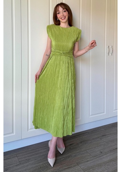 Vatkalı Krinkıl Midi Bel Detaylı Yeşil Elbise