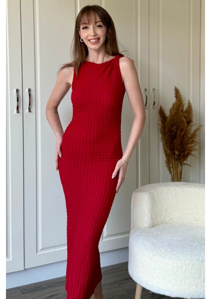 Gofre Kumaş Kolsuz Midi Bordo Drapeli Elbise