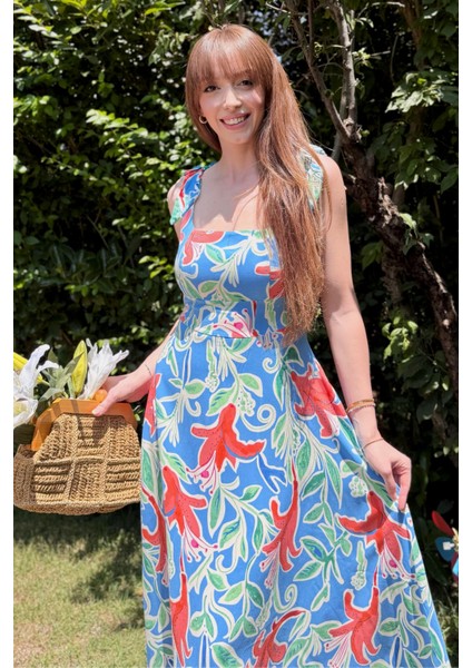 Sırt Detaylı Mavi Desenli Midi Elbise