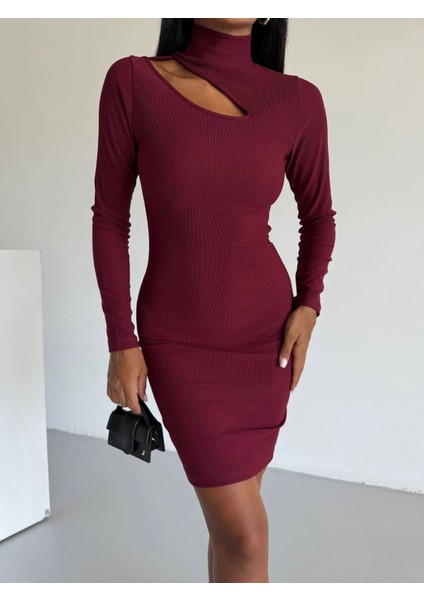 Boğazlı Gögüs Dekolteli Elbise Bordo