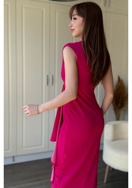 Fırfır Detaylı Kruvaze Yaka Midi Pembe Elbise