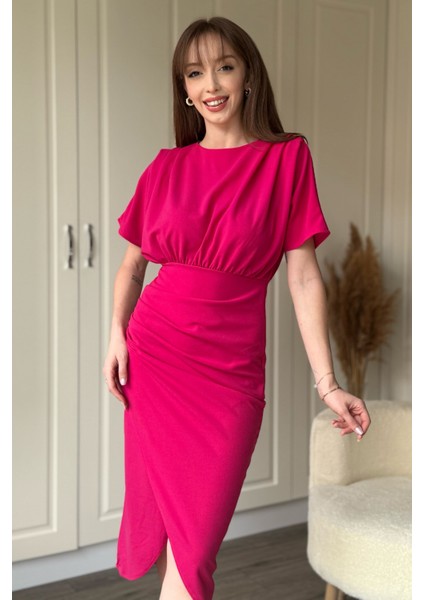 Kısa Kollu Şık Önü Yırtmaçlı Pembe Midi Elbise fiyatları