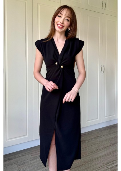 Kruvaze Yaka Vatkalı Incili Siyah Elbise fiyatları