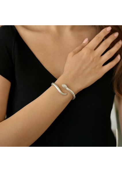 925 Ayar Gümüş Kaplama Yılan Figürlü Kadın Bileklik – Şık ve Modern Tasarım s beden fırsatları