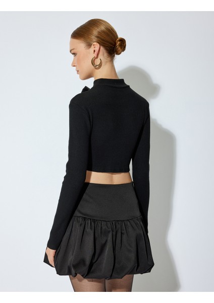 Slim Fit Hafif Dik Yaka Fiyonk Aplike Detaylı Crop Triko Kazak fırsatları