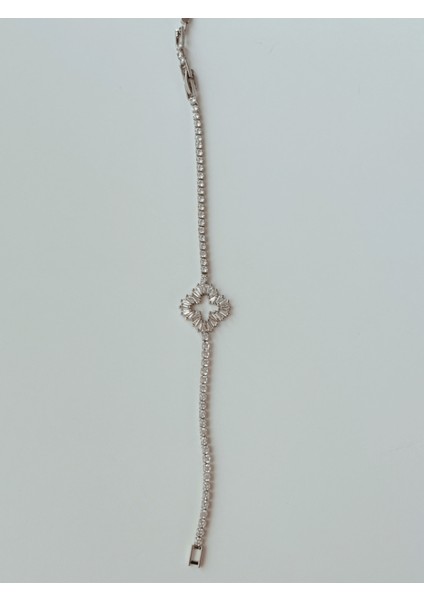 Büyük Taşlı Yaprak Detaylı Silver Bileklik indirimleri