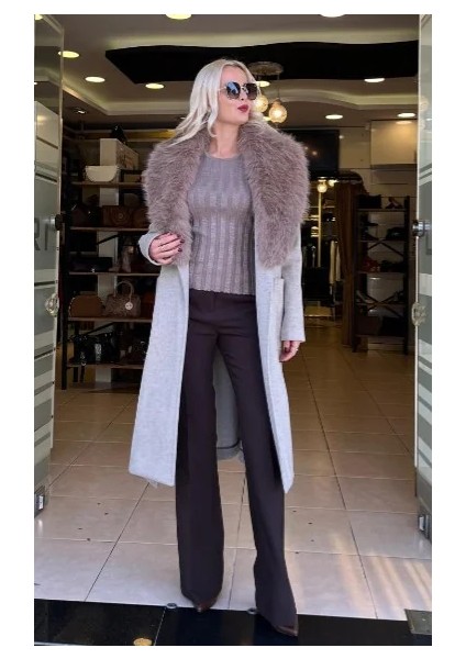 Yakası Kürklü Torba Cepli Kaban