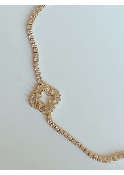 Büyük Taşlı Yaprak Detaylı Gold Bileklik modelleri