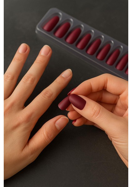 Mat Bordo Renk Takma Tırnak Seti (Yapıştırıcılı)