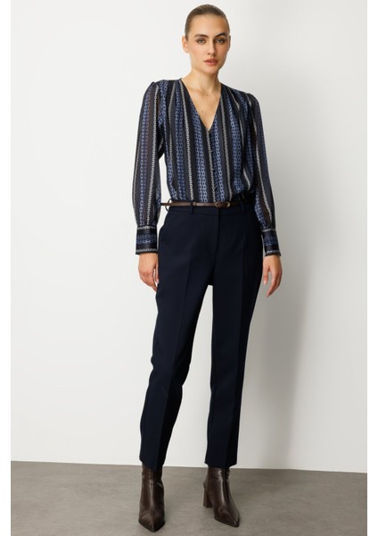 Beli Kemerli Dar Paça Pantolon Siyah fiyatları