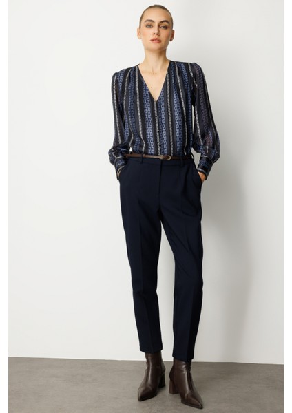 Beli Kemerli Dar Paça Pantolon Siyah modelleri