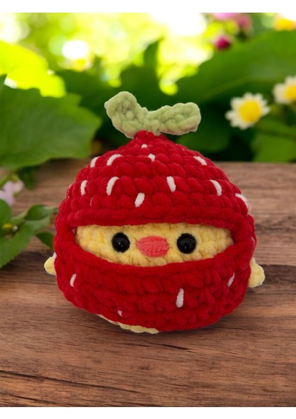 Çilek Kostümlü Civciv