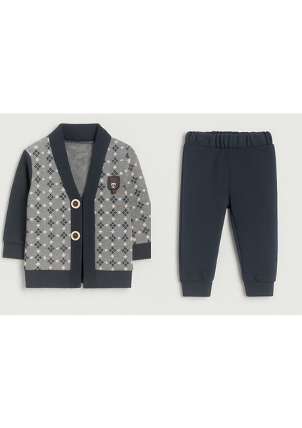 Kr Kıds Erkek Bebek 3’lü Kombin – Lacivert Desenli Hırka, Baskılı T-Shirt ve Kumaş Pantolon (1-4 Yaş) modelleri