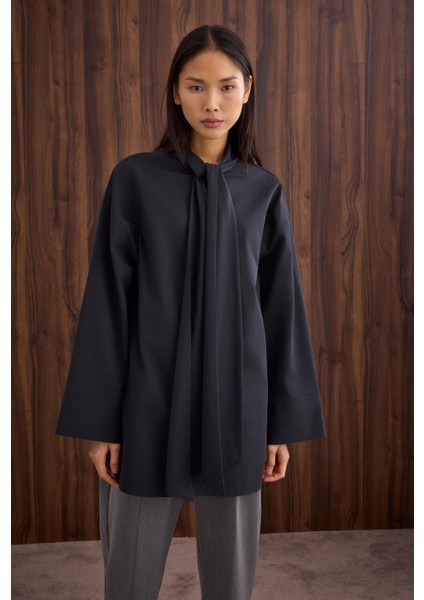 Fiyonk Detaylı Gömlek Siyah fiyatları