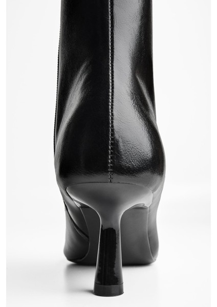 Kısa Sivri Topuklu Bot fırsatları