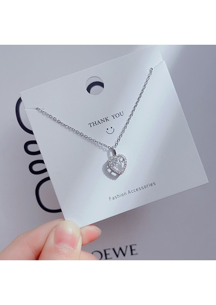 Yeni Basit Titanyum Çelik Kolye Kadın 18K Gül Altın Dört Yapraklı Yonca Kolye Ins Gelgit Net Kırmızı Patlama Modelleri Köprücük Kemiği Zinciri (Yurt Dışından)