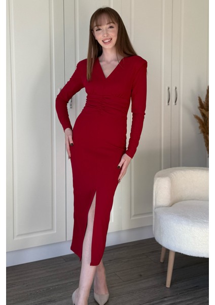 Vatkalı Beli Drapeli Önü Yırtmaçlı Midi Kırmızı Elbise fırsatları