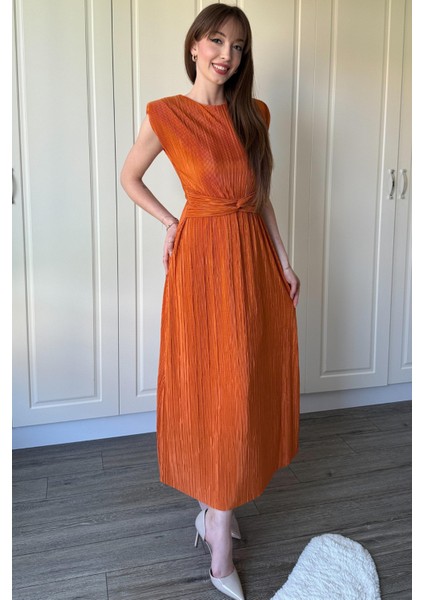 Vatkalı Krinkıl Midi Bel Detaylı Turuncu Elbise fiyatları