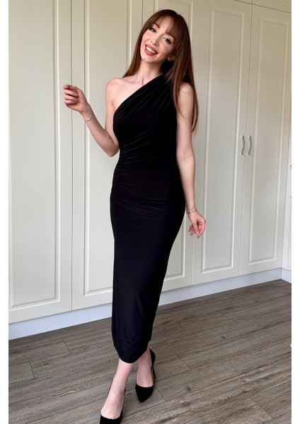 Drapeli Tek Omuz Siyah Midi Elbise