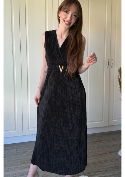 Kruvaze Yaka Krinkıl Midi Tokalı Siyah Elbise fırsatları
