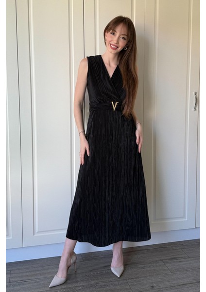 Kruvaze Yaka Krinkıl Midi Tokalı Siyah Elbise