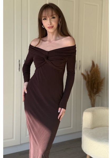 Omuz Detaylı Vücudu Saran Midi Kahverengi Elbise