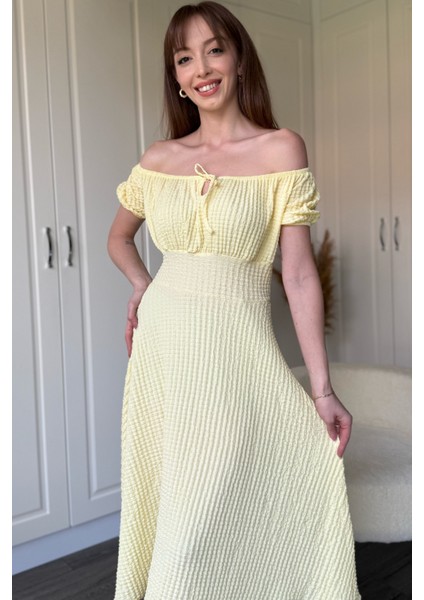 Omuzları Açık Gofre Kumaş Midi Sarı Elbise modelleri
