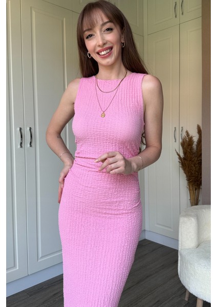 Gofre Kumaş Pembe Midi Elbise