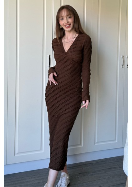 Fırfırlı V Yaka Kahverengi Midi Elbise fırsatları