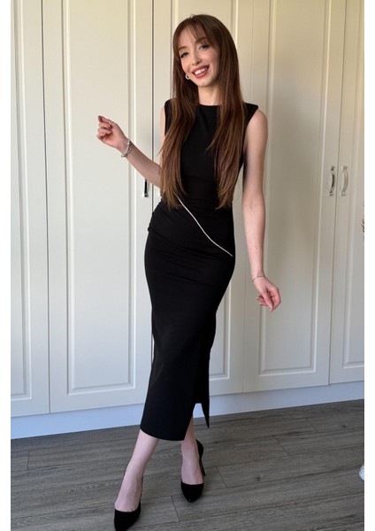 Drapeli Taş Detaylı Yırtmaçlı Midi Siyah Elbise modelleri