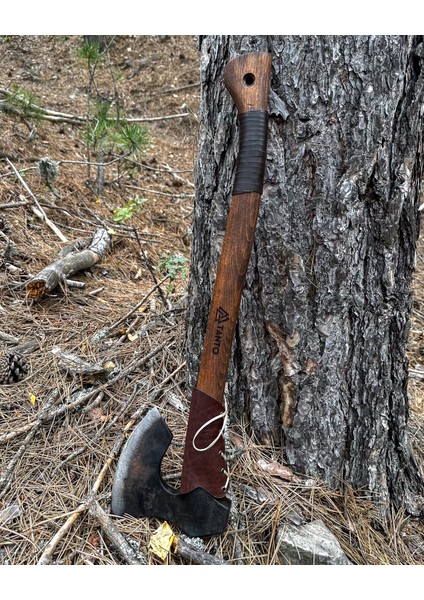 El Yapımı Drasil Kamp Baltası – ST60 Çelik, 70 cm Gürgen Sap | Tanto Bushcraft