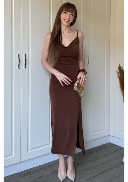 Sandy Kumaş Degaje Yaka Kahverengi Uzun Elbise