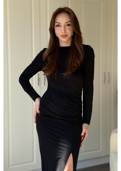 Uzun Kollu Sandy Kumaş Sırt Dekolteli Yırtmaçlı Midi Siyah Elbise fiyatları