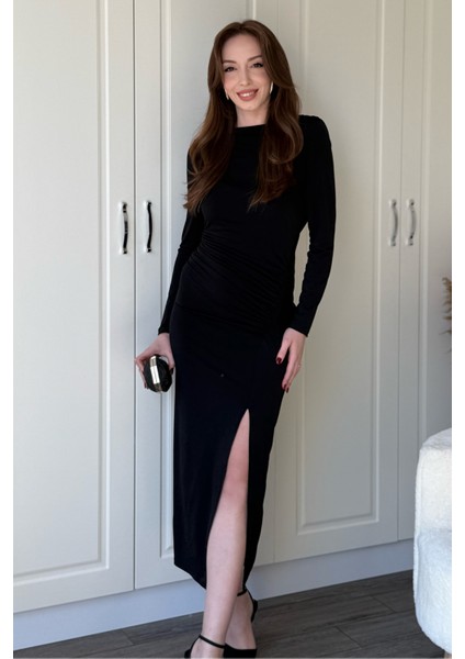 Uzun Kollu Sandy Kumaş Sırt Dekolteli Yırtmaçlı Midi Siyah Elbise