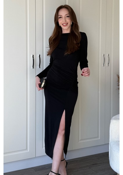 Uzun Kollu Sandy Kumaş Sırt Dekolteli Yırtmaçlı Midi Siyah Elbise