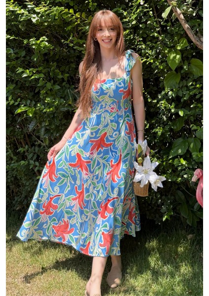 Sırt Detaylı Mavi Desenli Midi Elbise modelleri