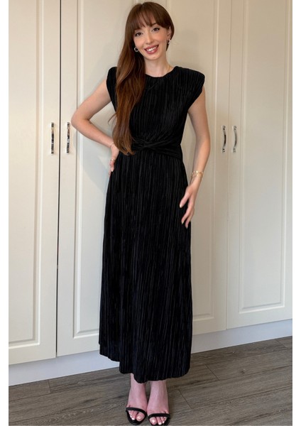 Vatkalı Krinkıl Midi Bel Detaylı Siyah Elbise fırsatları