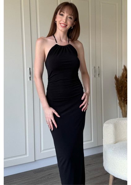 Boyundan Bağlamalı Sırt Detaylı Yırtmaçlı Drapeli Siyah Elbise fiyatları