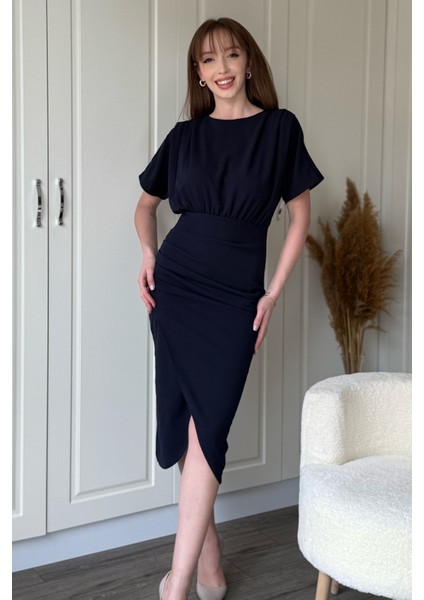 Kısa Kollu Şık Önü Yırtmaçlı Lacivert Midi Elbise modelleri