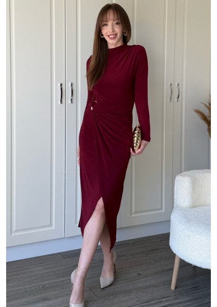 Aksesuar Detaylı Boyunlu Midi Bordo Elbise modelleri